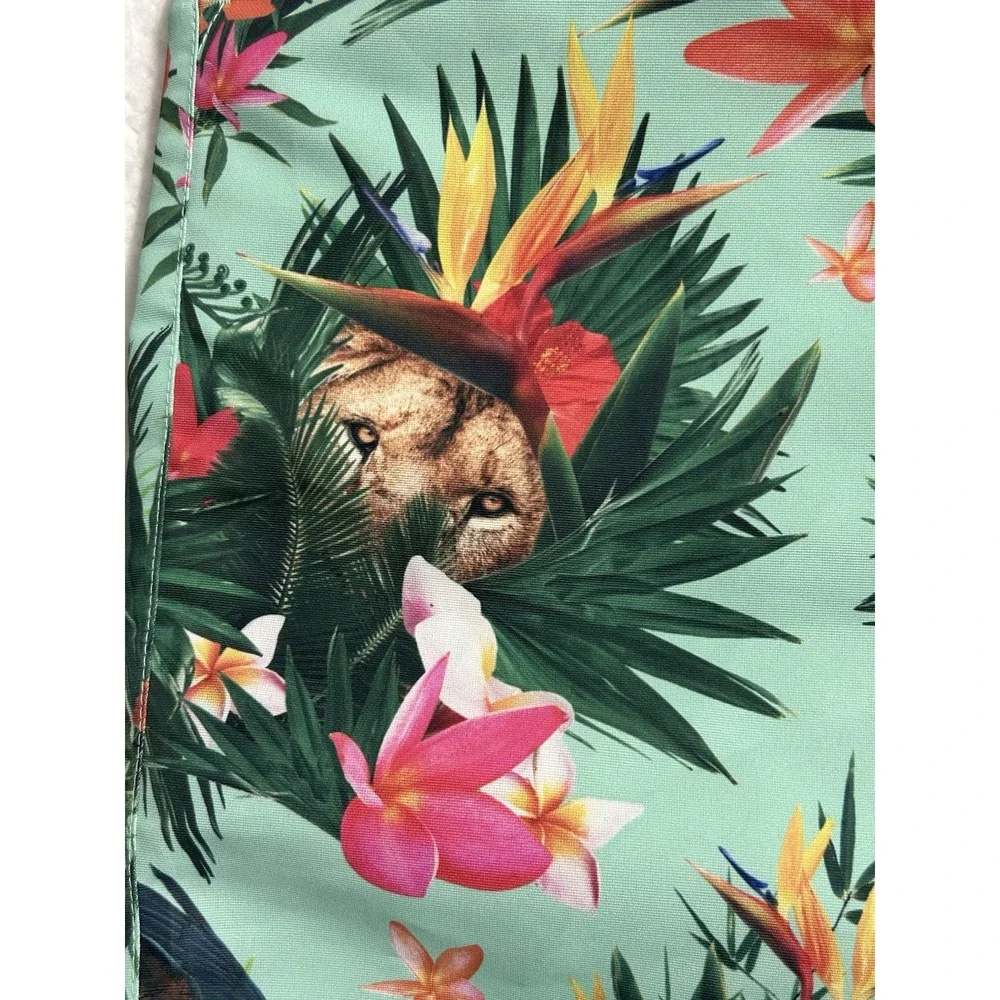 LRG Lifted Research Group Men's Hybrid Board Shorts Large Multicolor Lion Floral